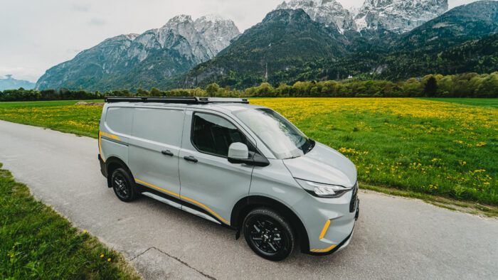 1745821424655 Transit Custom à partir de 2024